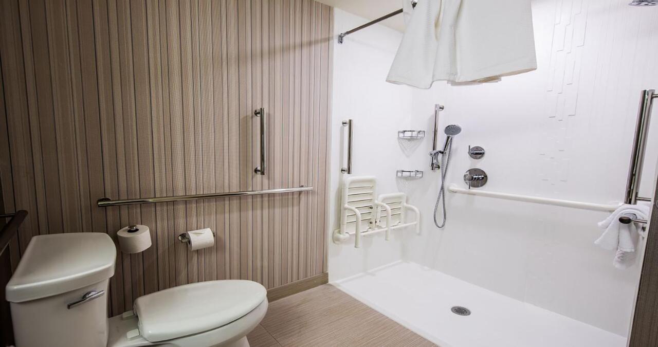 Отель Courtyard By Marriott Columbia Cayce Экстерьер фото