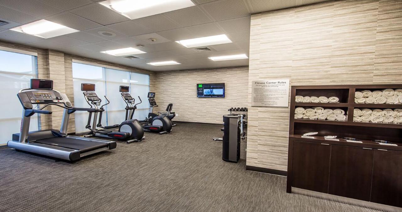Отель Courtyard By Marriott Columbia Cayce Экстерьер фото