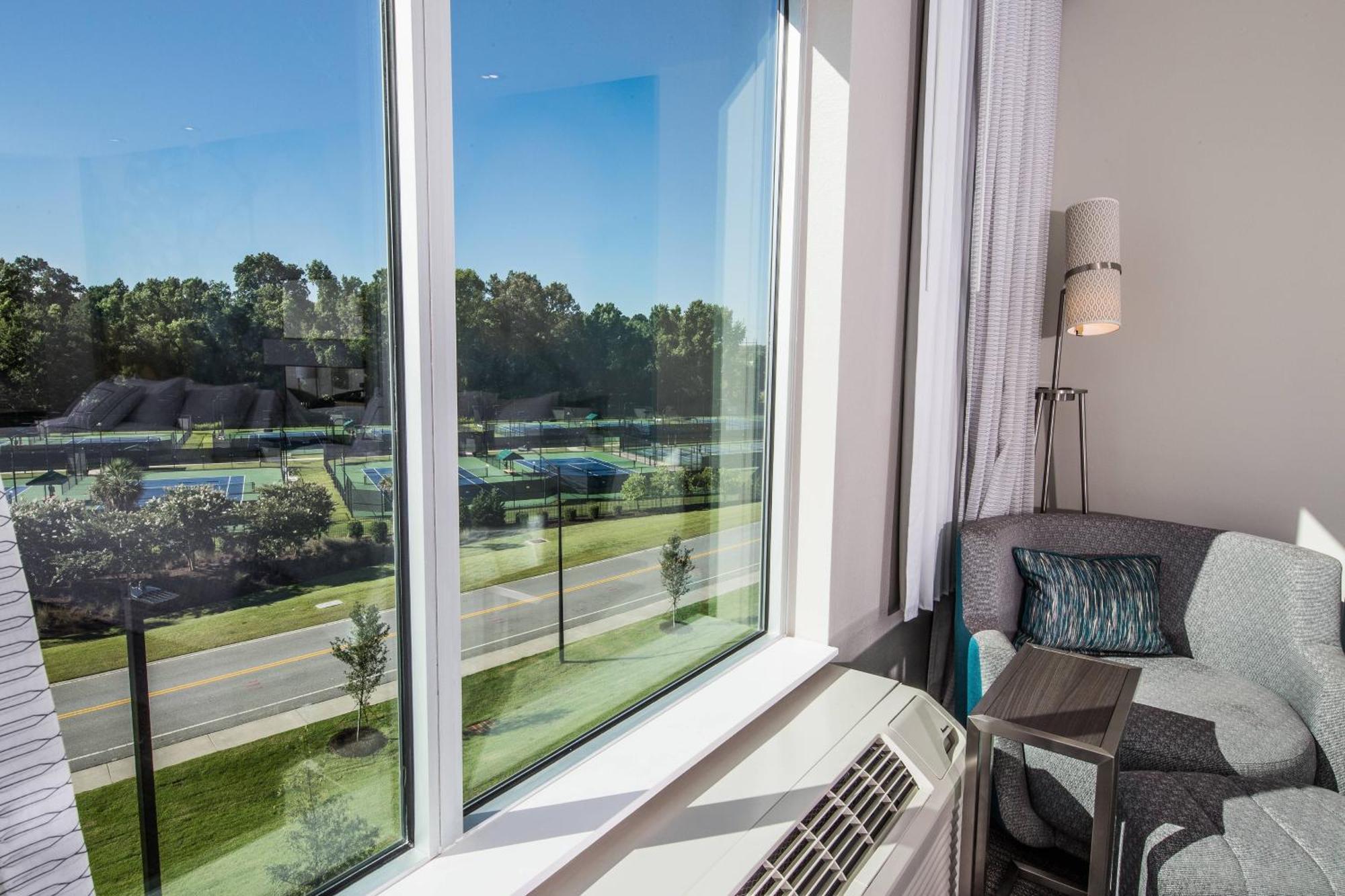 Отель Courtyard By Marriott Columbia Cayce Экстерьер фото