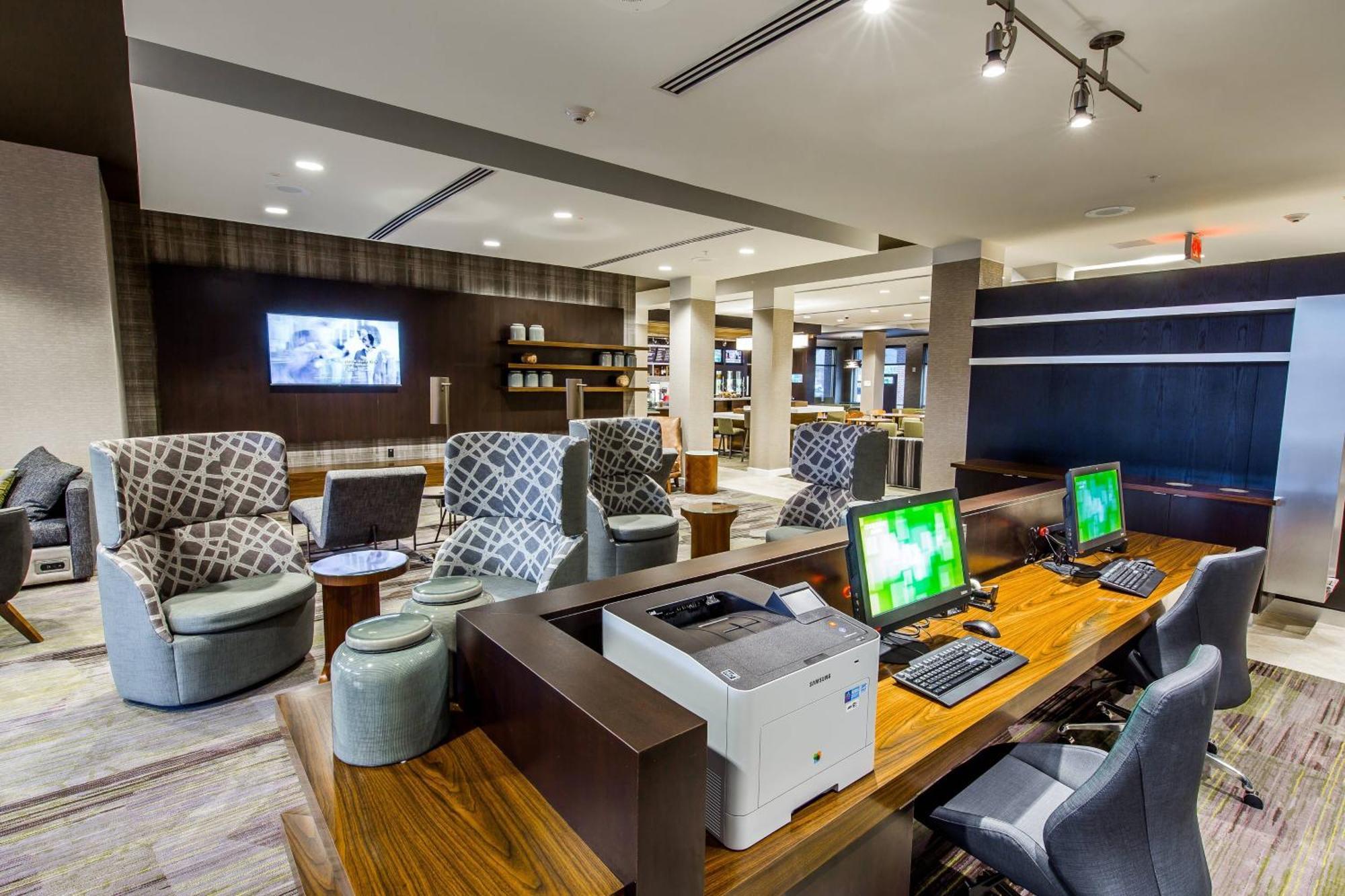 Отель Courtyard By Marriott Columbia Cayce Экстерьер фото