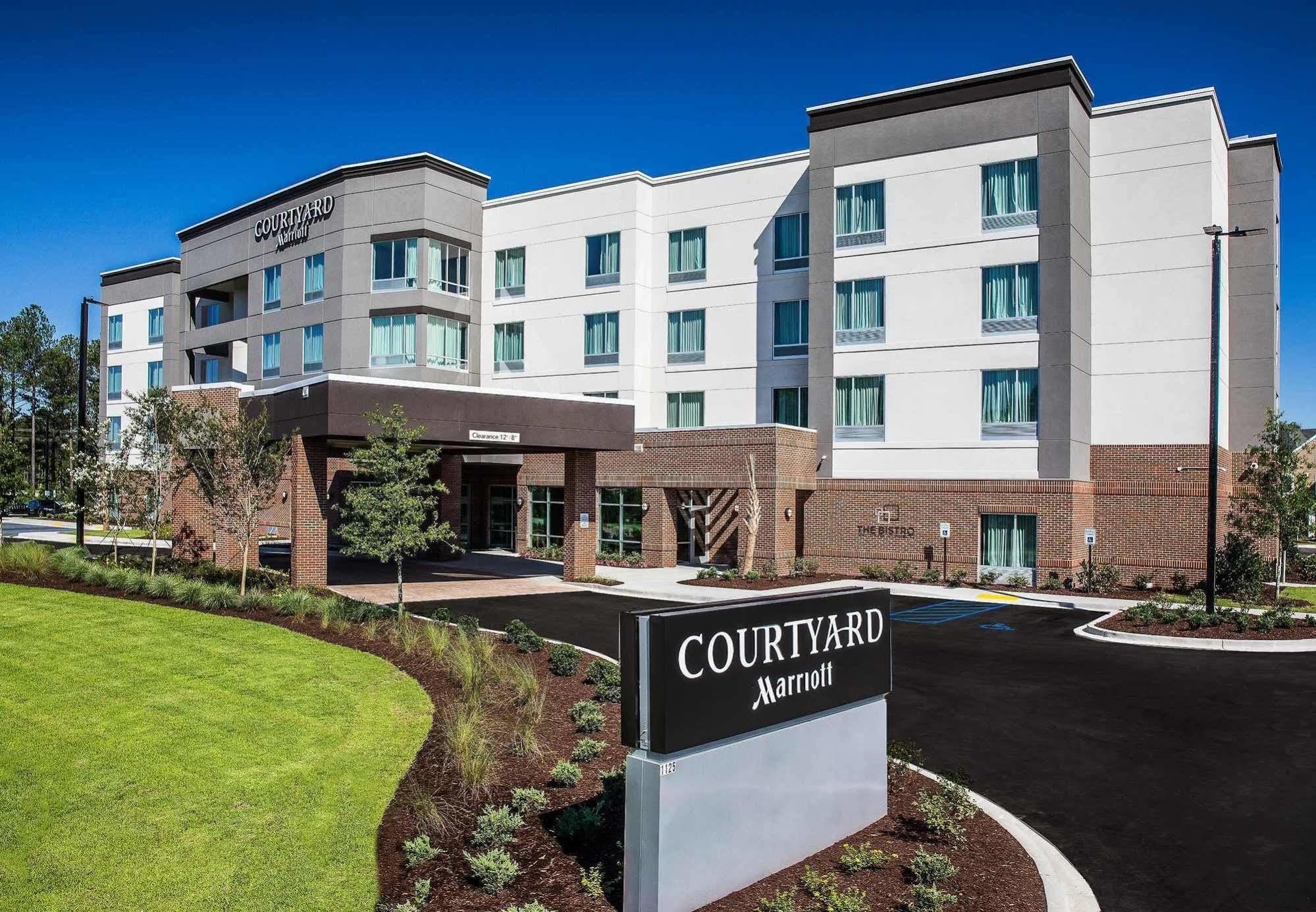 Отель Courtyard By Marriott Columbia Cayce Экстерьер фото